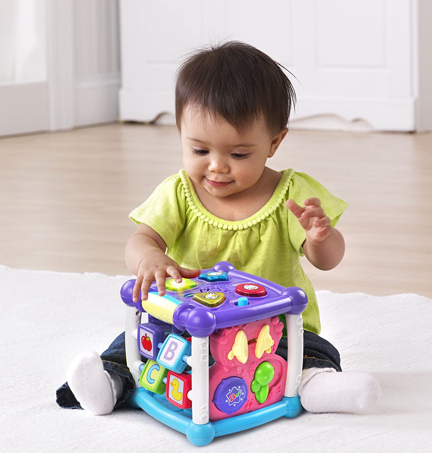 VTech Busy Learners Activity Cube, Purple - with 5 sides of play encourage discovery and exploration